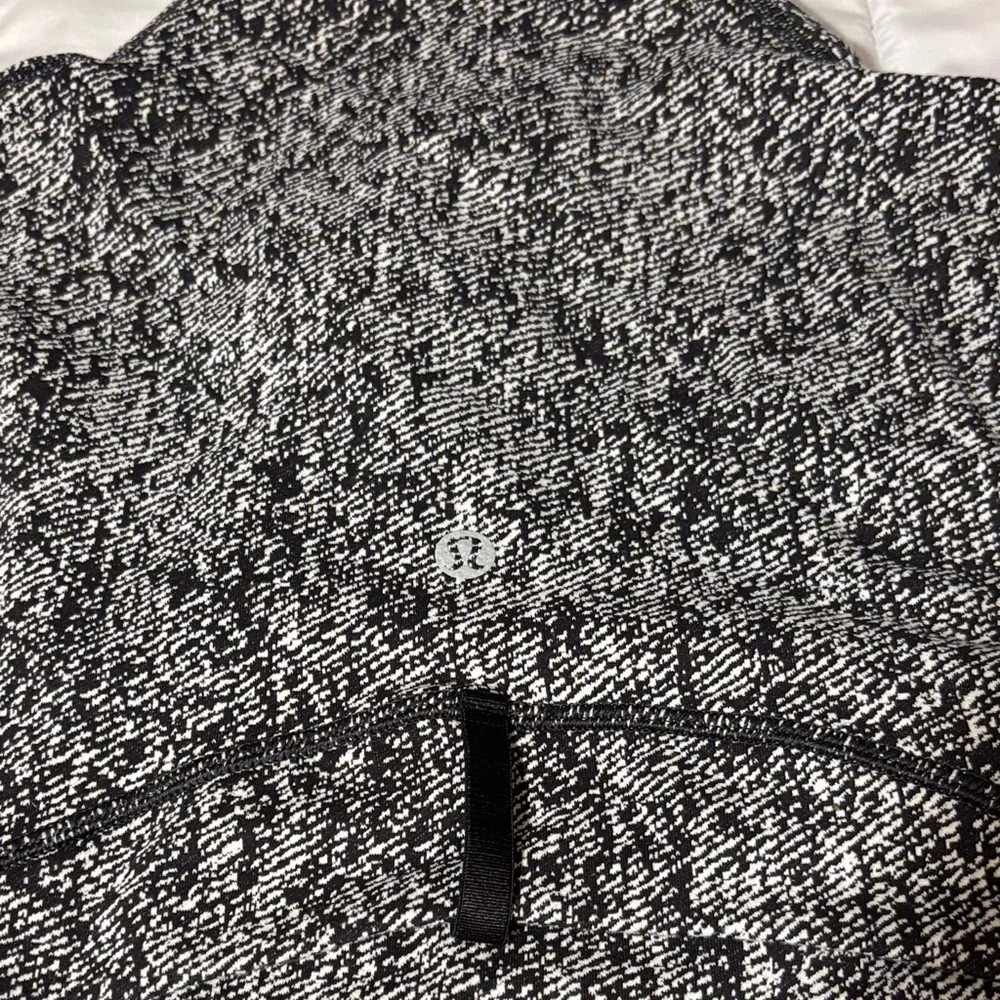 Lululemon Define Jacket Black and White Splatter Speckled 10 - Picture 6 of 12